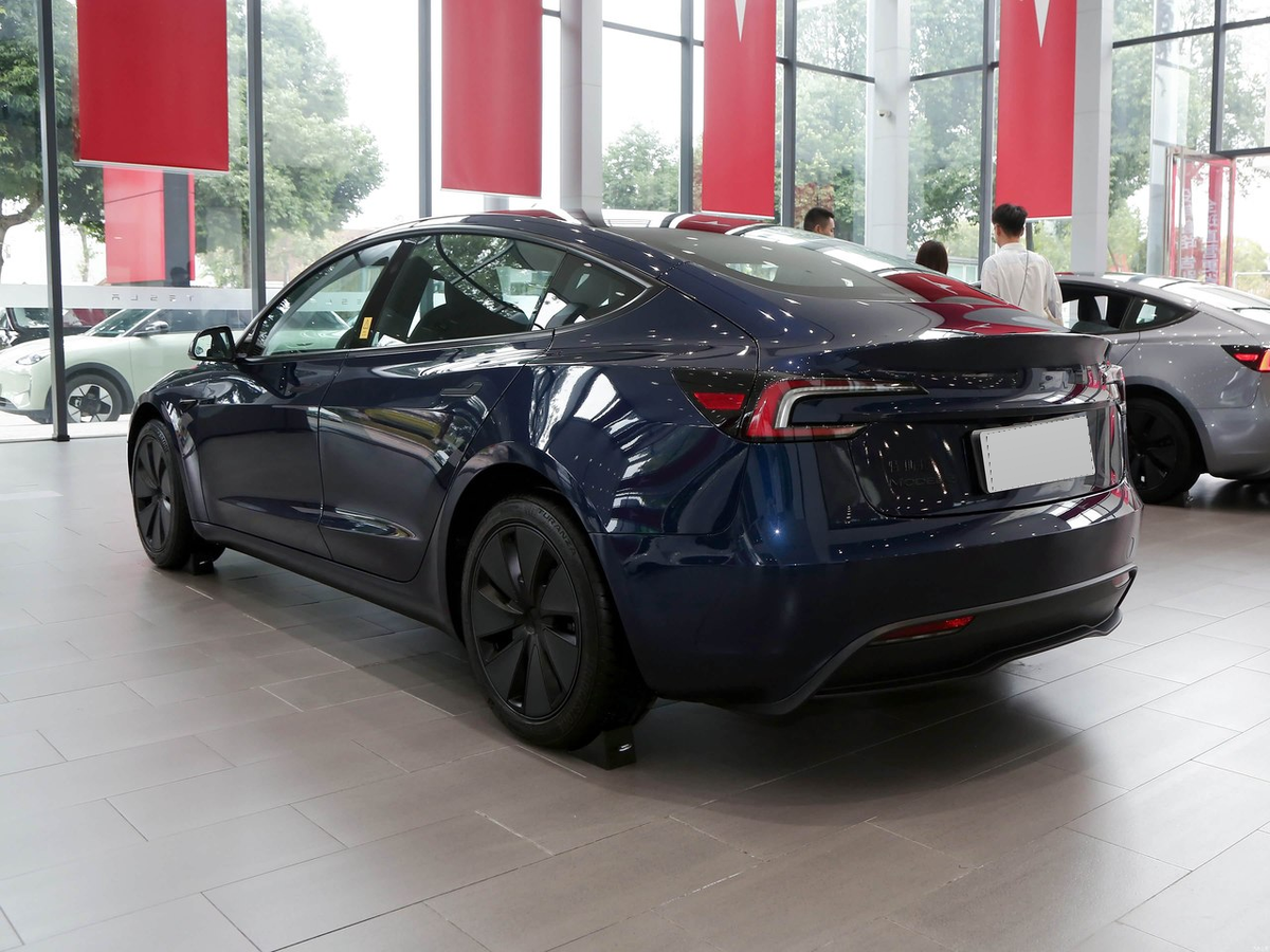 Tesla Model 3 2027 - exterior reference image 3