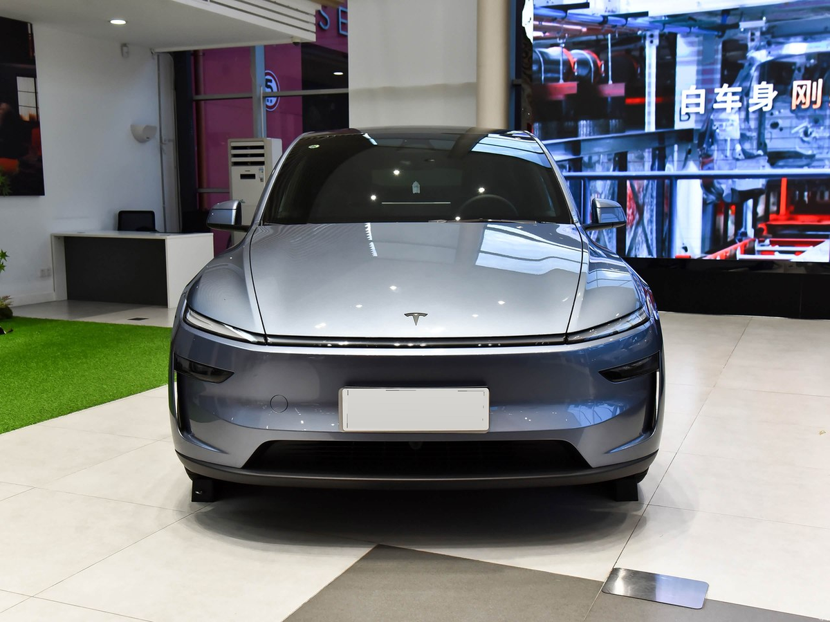 Tesla Model Y 2027 - exterior reference image 2