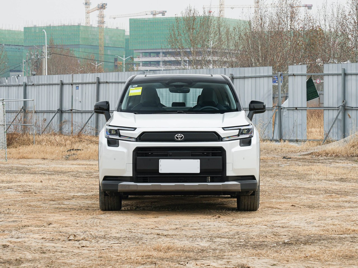 Toyota RAV4 2026 - exterior reference image 2