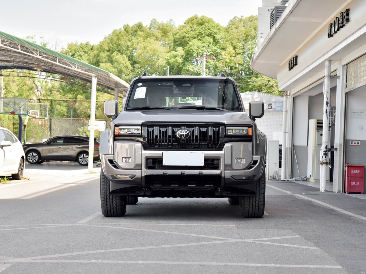 Toyota Prado 2026 - exterior reference image 2