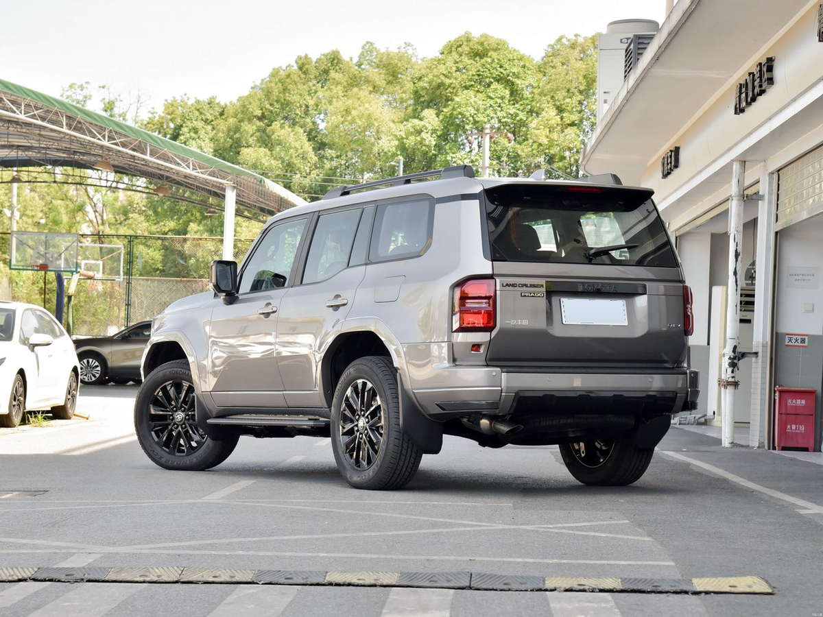 Toyota Prado 2026 - exterior reference image 3