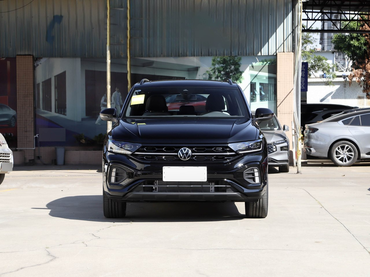 Volkswagen T-ROC 2026 - exterior reference image 2