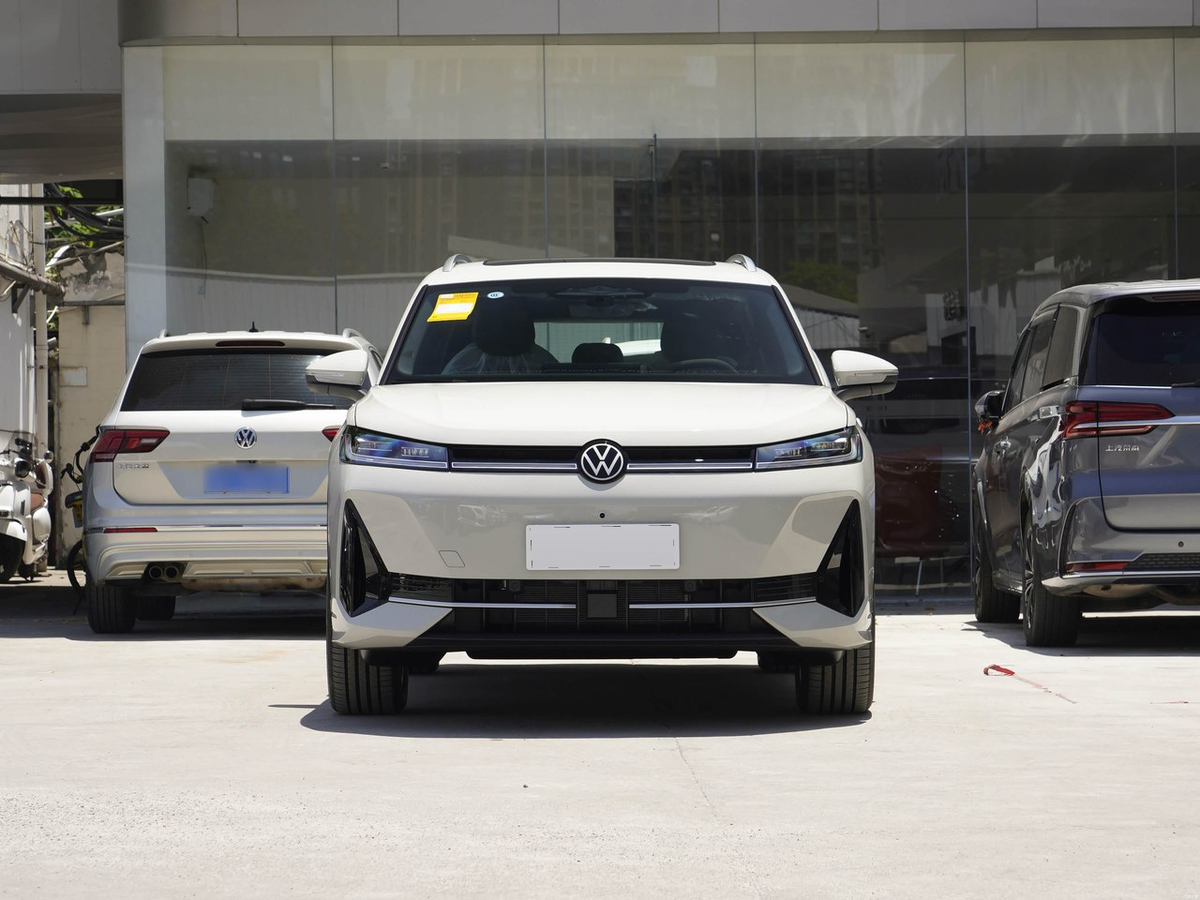 Volkswagen Tiguan L ePro 2026 - exterior reference image 2