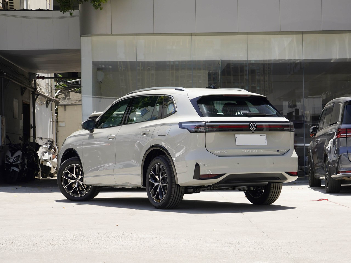 Volkswagen Tiguan L ePro 2026 - exterior reference image 3
