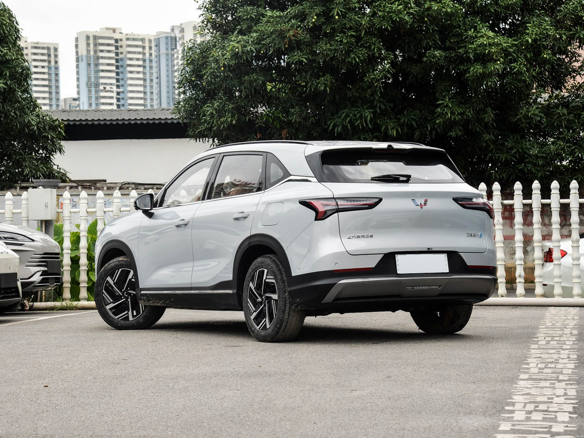 Wuling Starlight S 2025 - exterior reference image 3