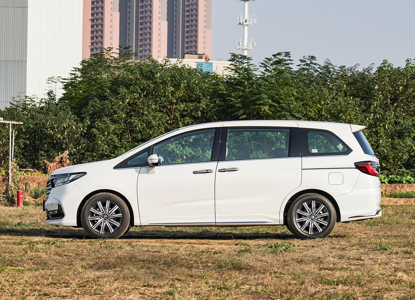 Honda 2025 Odyssey 2.0L eHEV Sharp Intelligent Edition