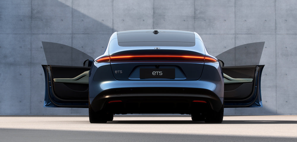 NIO ET5 2025 75 kWh BEV rear view for China car export