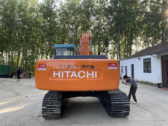 USED HITACHI EX200-3 EXCAVATOR