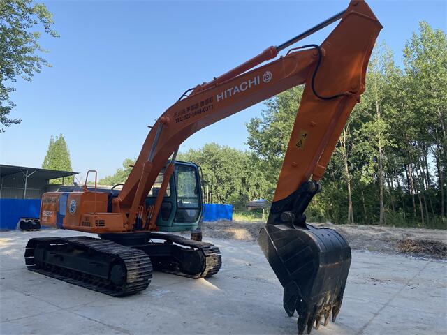 USED HITACHI EX200-3 EXCAVATOR