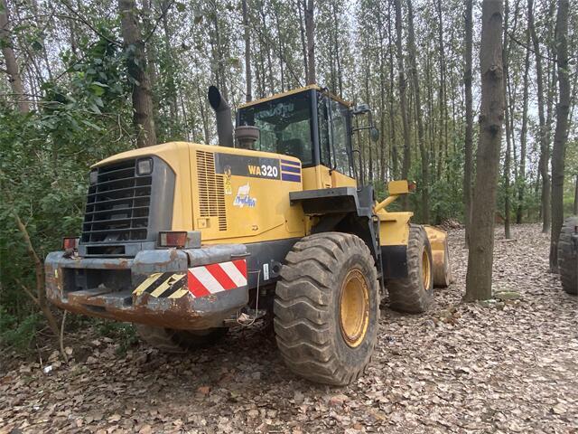 USED KOMATSU WA320-5 WHEEL LOADER