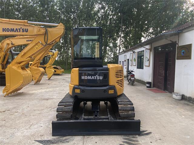 USED KOMATSU PC40 EXCAVATOR