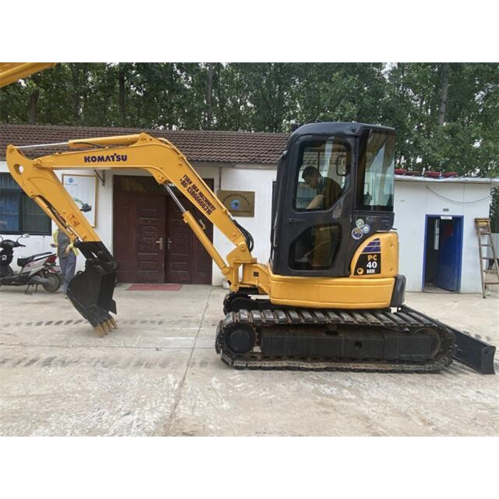 USED KOMATSU PC40 EXCAVATOR