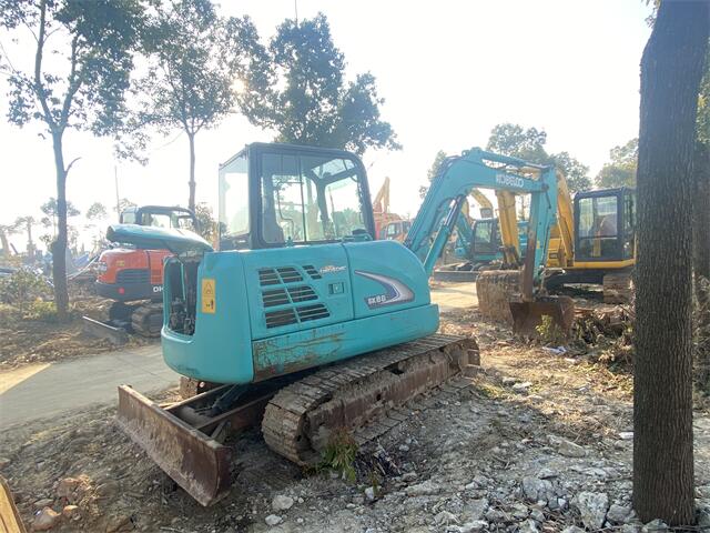 USED KOBELCO SK60 EXCAVATOR