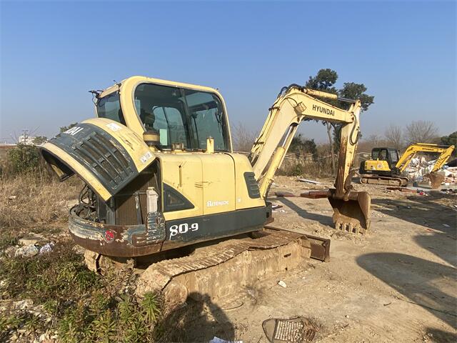 USED HYUNDAI 80-9 EXCAVATOR