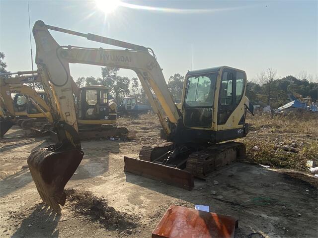 USED HYUNDAI 80-9 EXCAVATOR