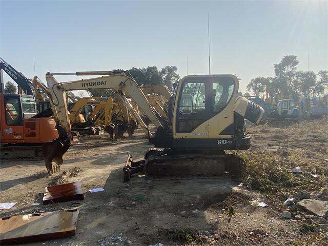 USED HYUNDAI 80-9 EXCAVATOR