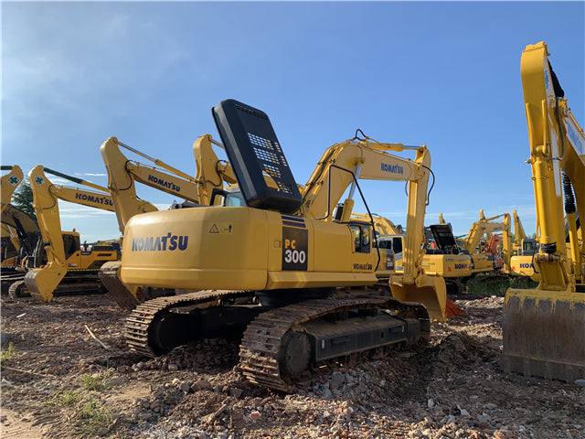 USED KOMATSU PC300 EXCAVATOR