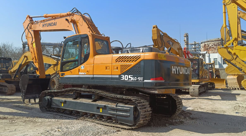 USED HYUNDAI R305LC-9T EXCAVATOR