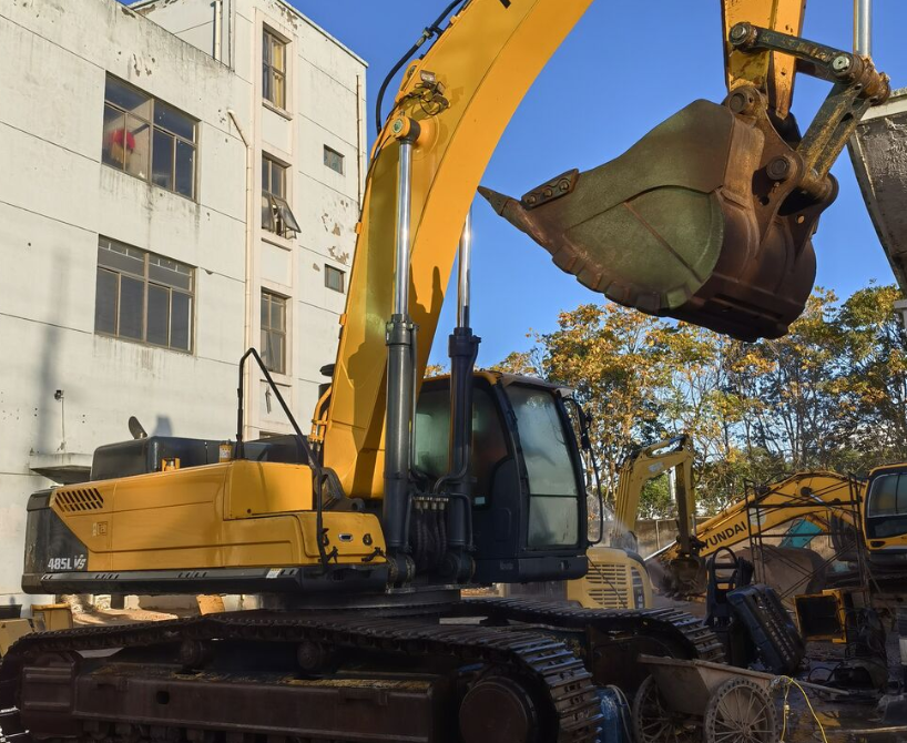 USED HYUNDAI R485LVS EXCAVATOR