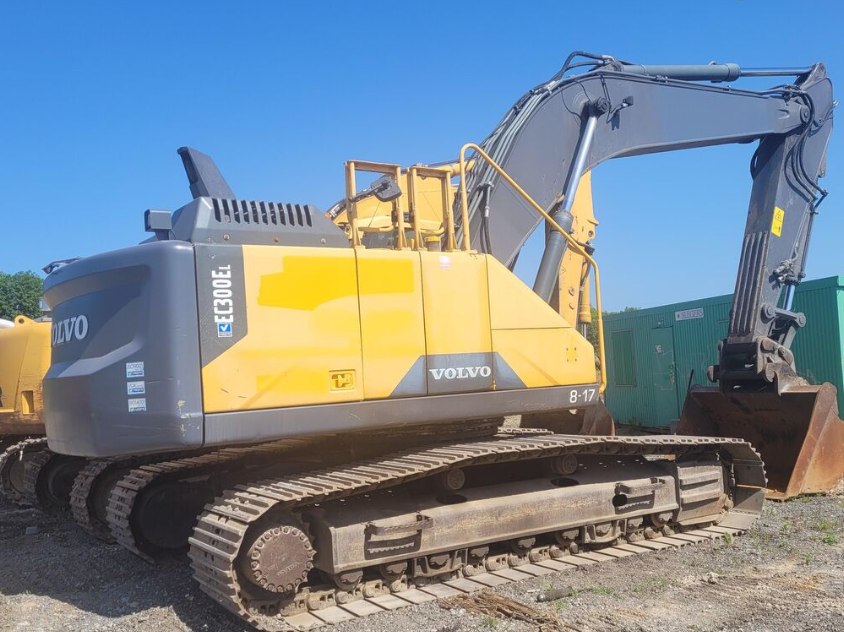 USED VOLVO EC300EL EXCAVATOR