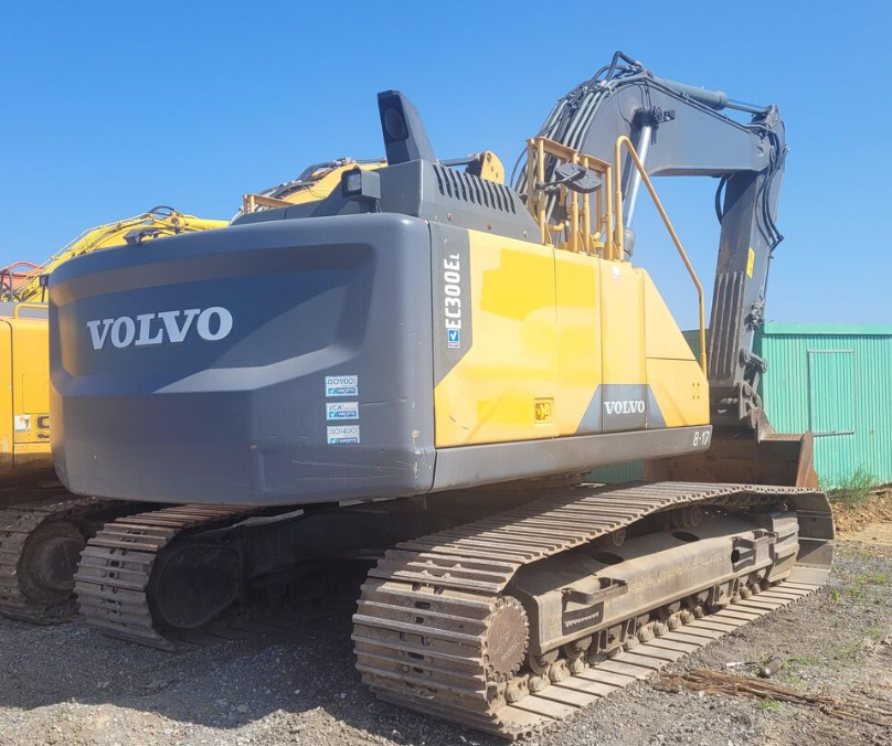 USED VOLVO EC300EL EXCAVATOR