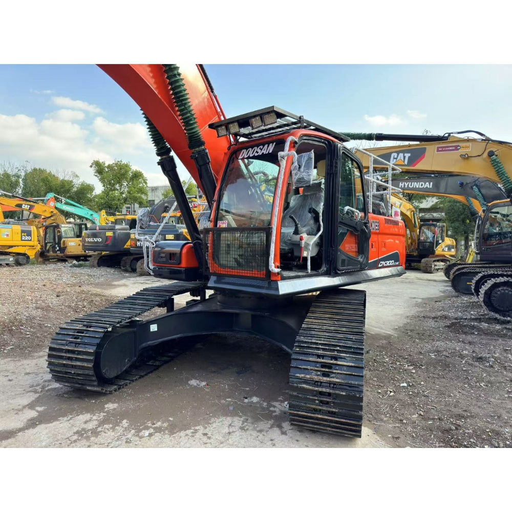 USED DOOSAN DX300LC EXCAVATOR