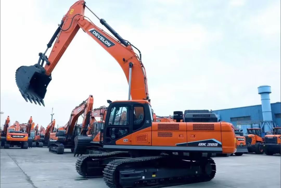 DEVELON DX380LC EXCAVATOR