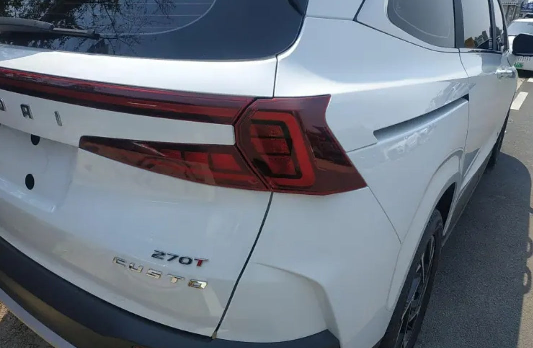 Used 2021 Hyundai Custo 1.5T 270TGDi LUX Premium Edition side view for China car export