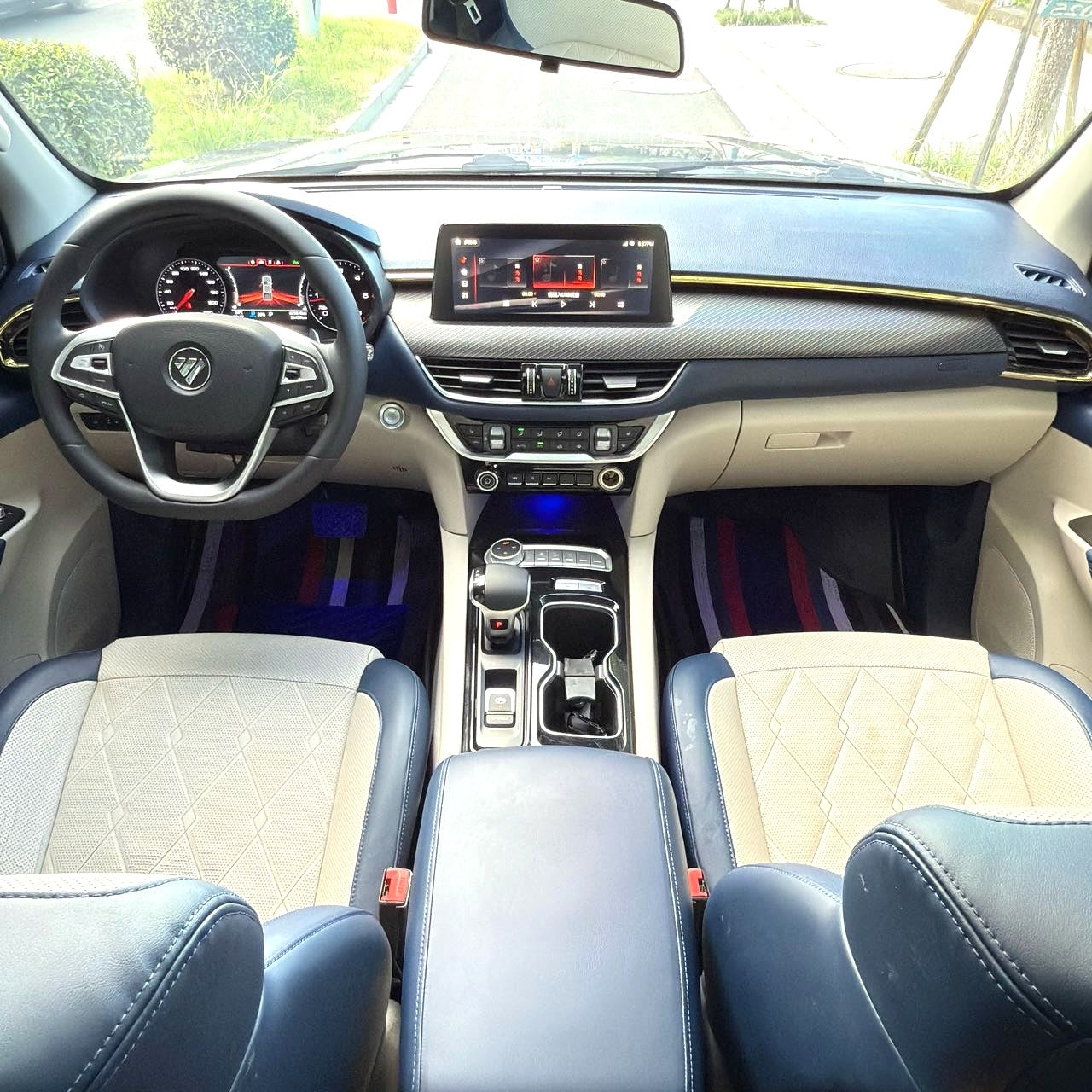 Used Foton Tunland G7, 2022 Model, 2.0T, 4WD Flagship Long Cargo Box Automatic Transmission rear view for China car