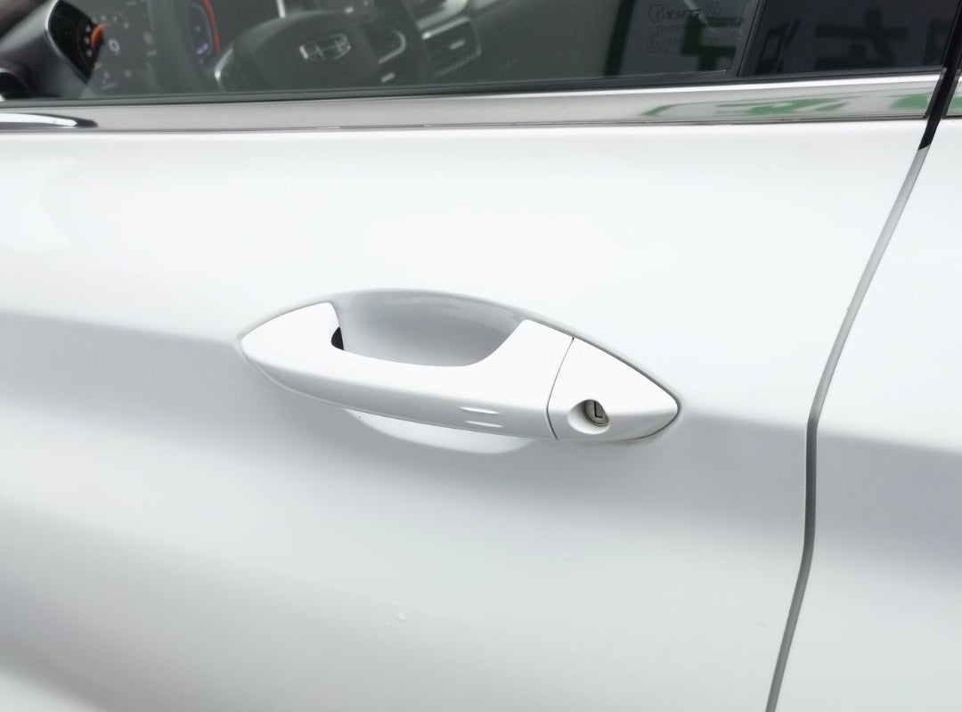 Used Geely Coolray 2020 Model PRO 260T Dual - Clutch Transmission Battle Edition side view for China car export