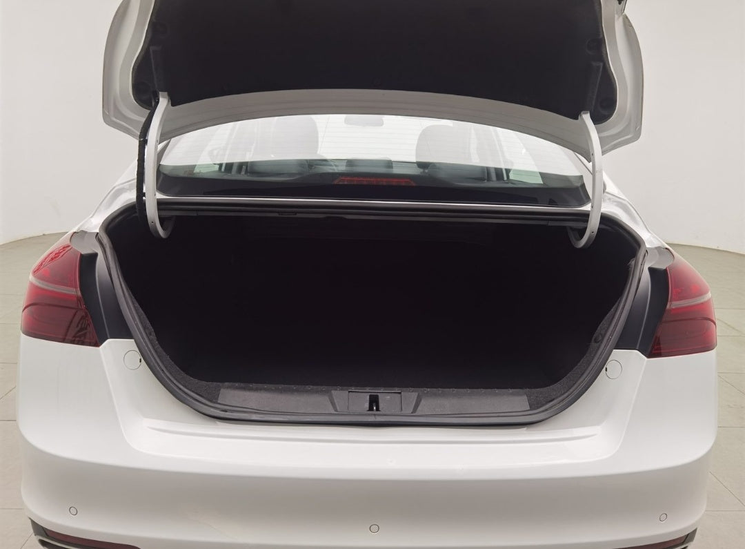 Used Geely Emgrand 2020 Model 1.5L CVT Upward Edition interior photo for China car export