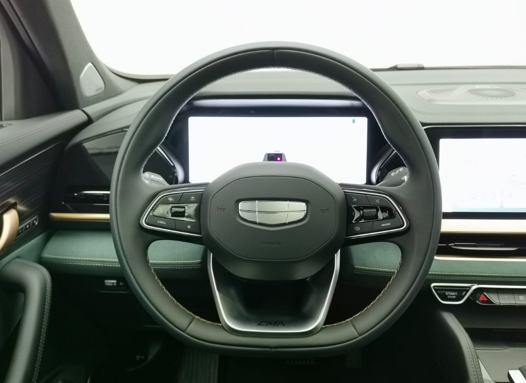 Used Geely Monjaro L Zhiqing 2024 Model Year 1.5T Hybrid Electric Vehicle (HEV) Zhizun Edition dashboard view for