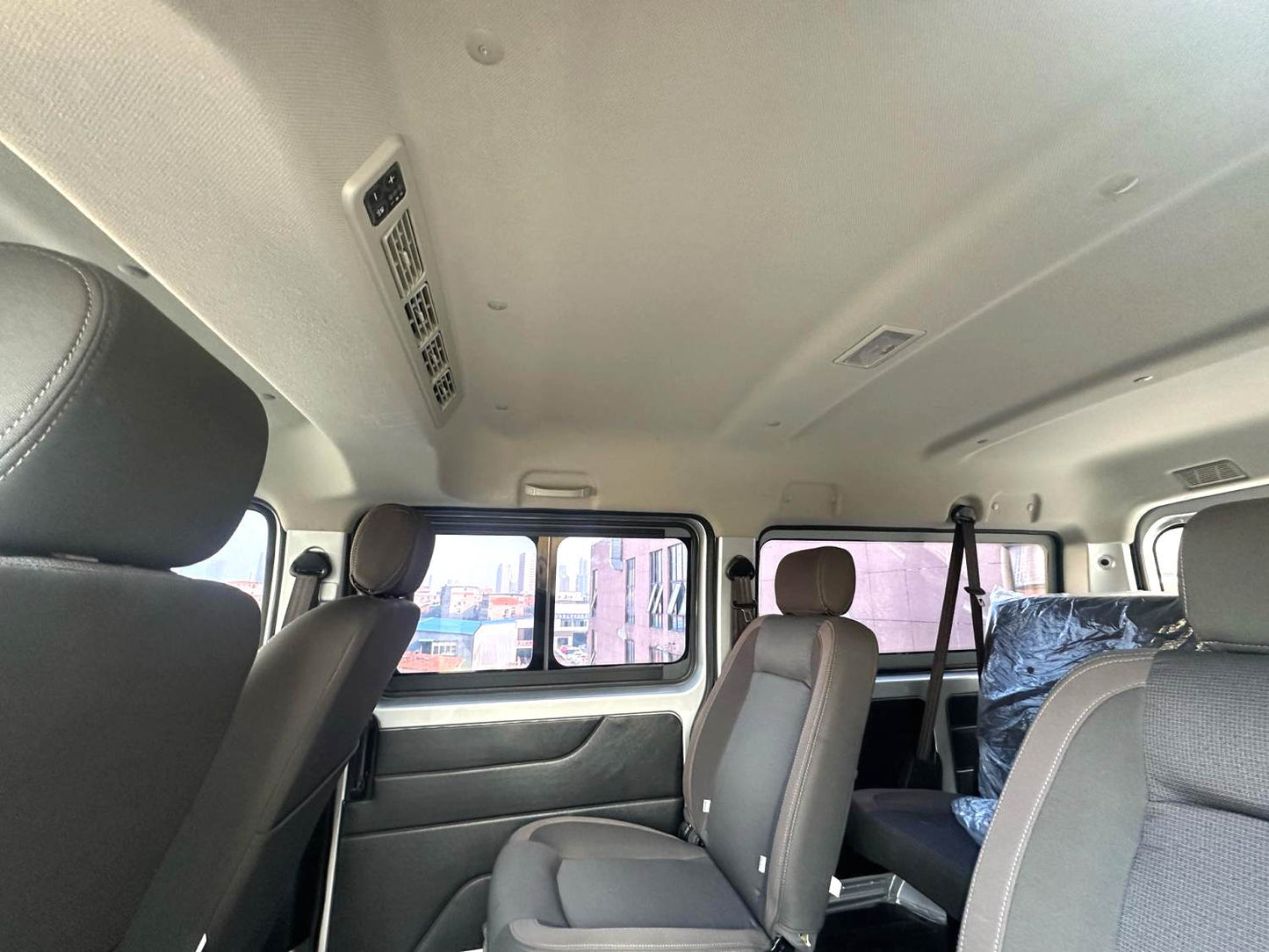 Used DFSK C36 2024 1.5L MT Standard interior photo for China car export