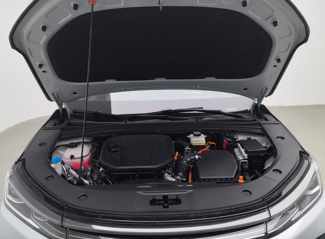 Used Geely Galaxy A7 2025 Model Year 1.5L EM-i 150km Long-Range Edition side view for China car export