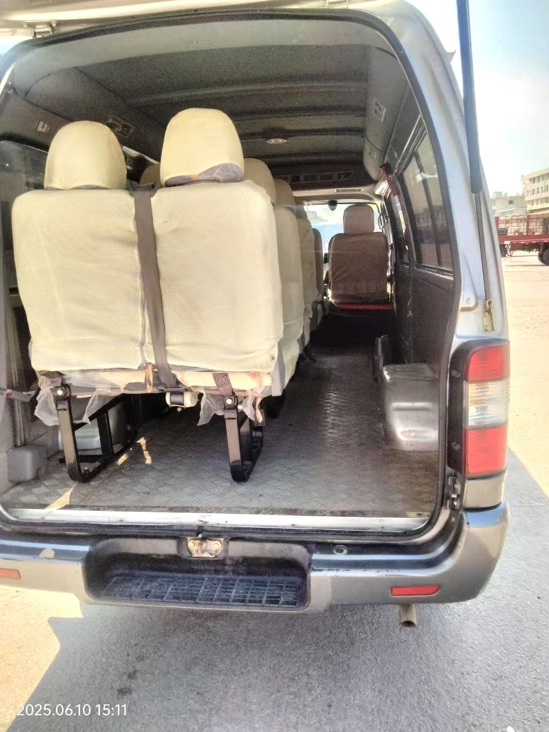 Used King Long Jinwei 2021 Model Year 2.2L 5-speed Manual Transmission dashboard view for China car export