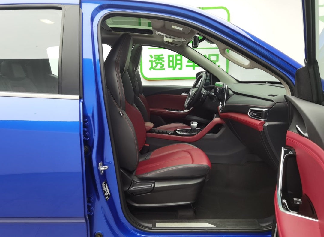 Used SAIC MAXUS T90 2021 Model 2.0T 4WD Bi-turbo High Chassis Luxury Version Standard Cargo Box Diesel