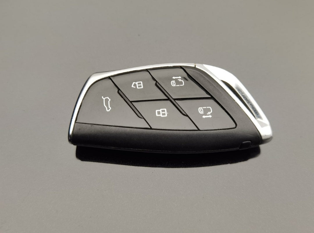 Used SAIC MAXUS G90 2022 2.0T Galaxy 7-Seat (48V Mild Hybrid)