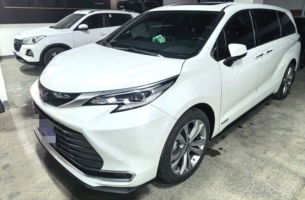 Used Toyota Sienna |2023 Model 2.5L E-CVT Premium Edition Automatic Transmission