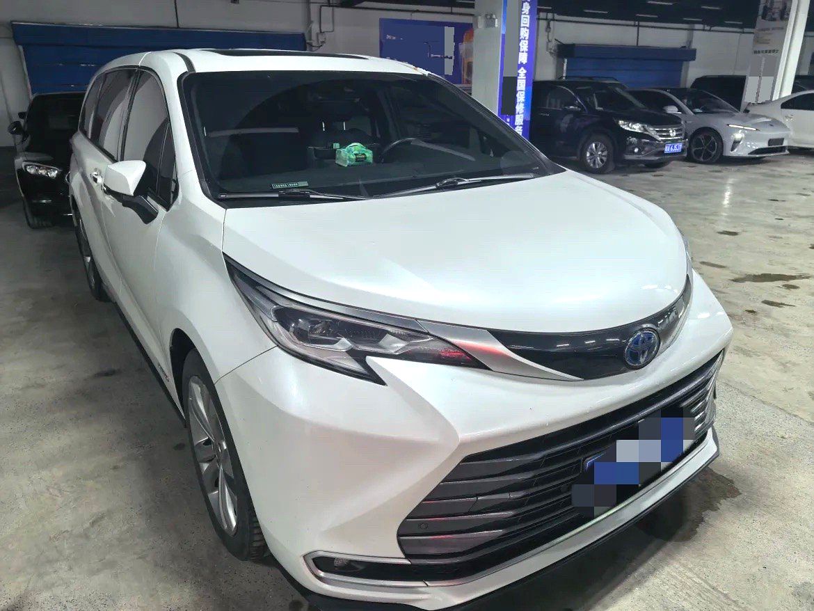 Used Toyota Sienna |2023 Model 2.5L E-CVT Premium Edition Automatic Transmission