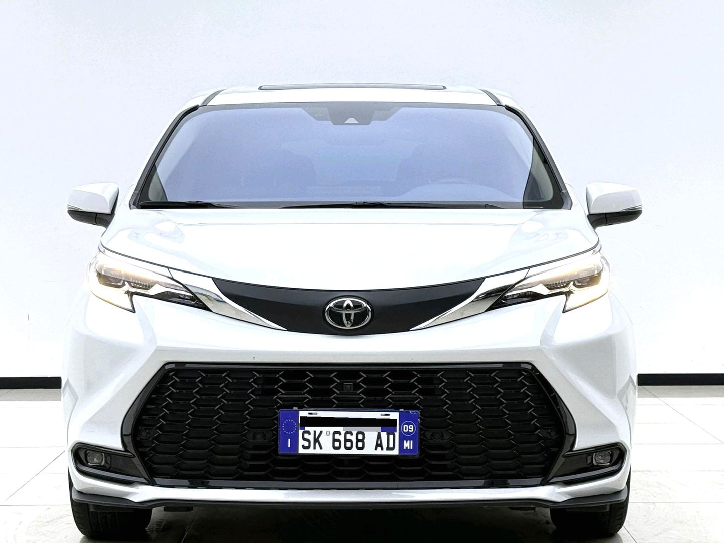 Used Toyota Sienna |2024 Model 2.5L E-CVT Comfort Edition Automatic