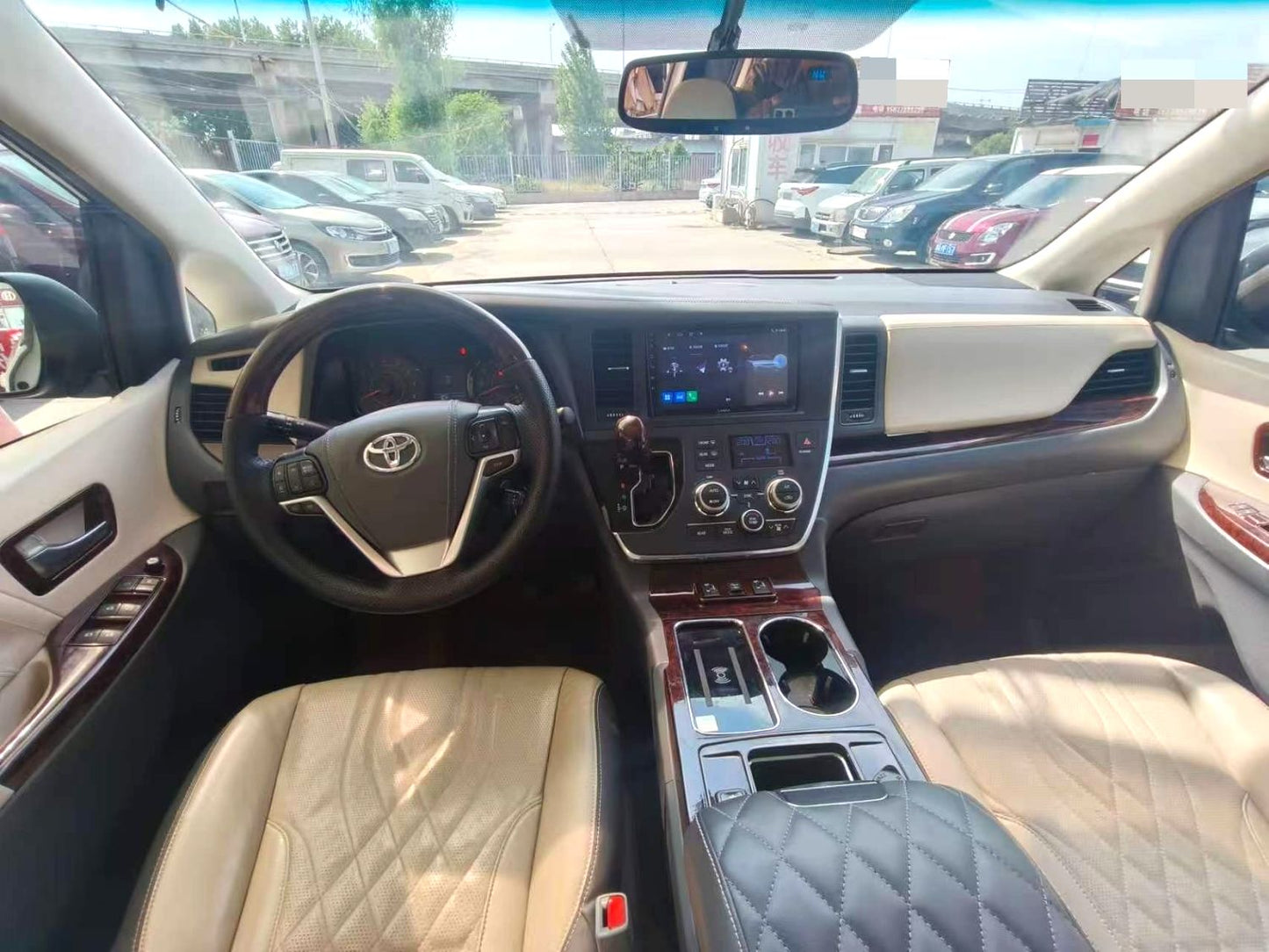 Imported Toyota Sienna|2017 Model 3.5L LE AWD 7-Seater US Spec Automatic