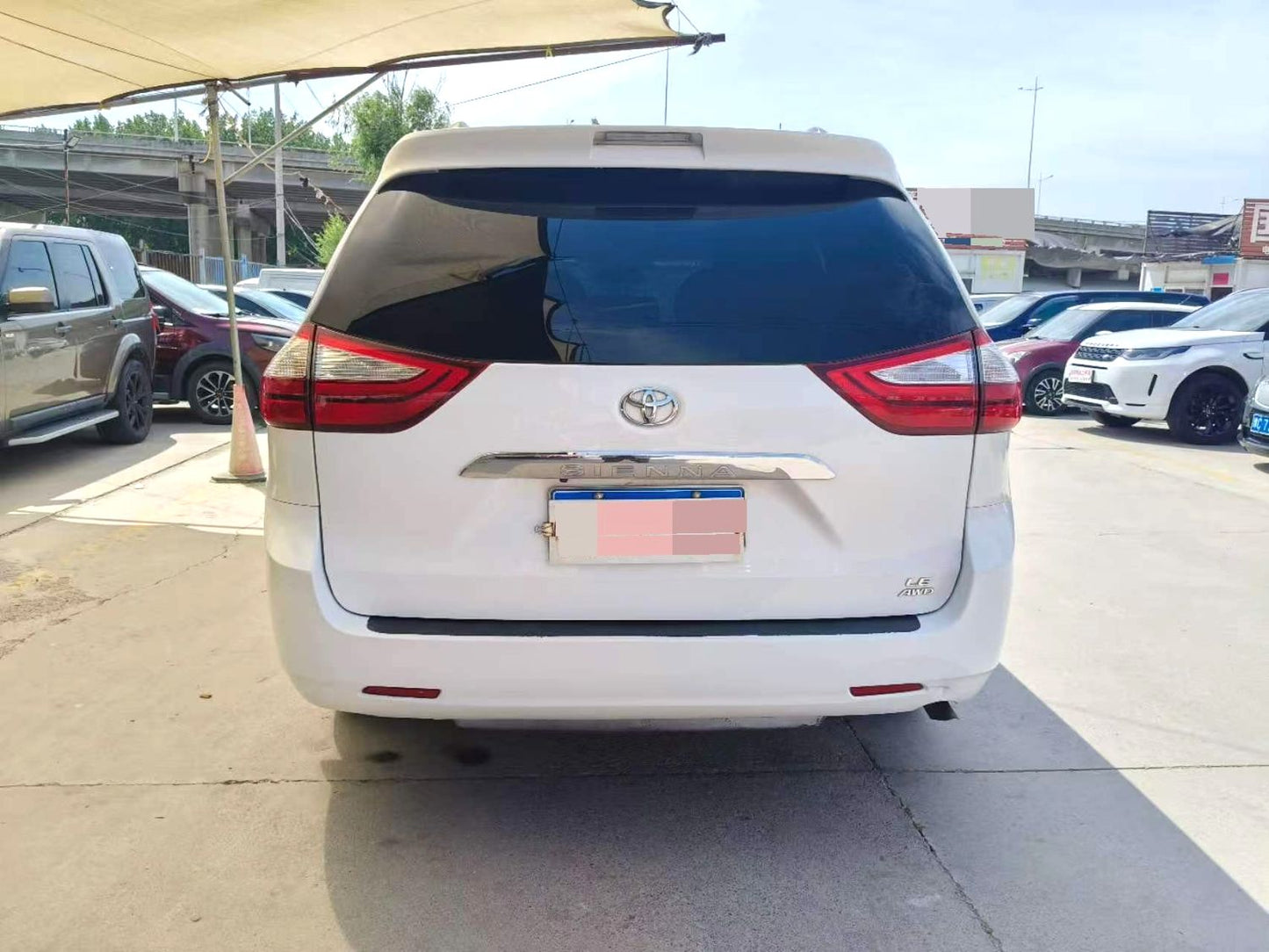 Imported Toyota Sienna|2017 Model 3.5L LE AWD 7-Seater US Spec Automatic