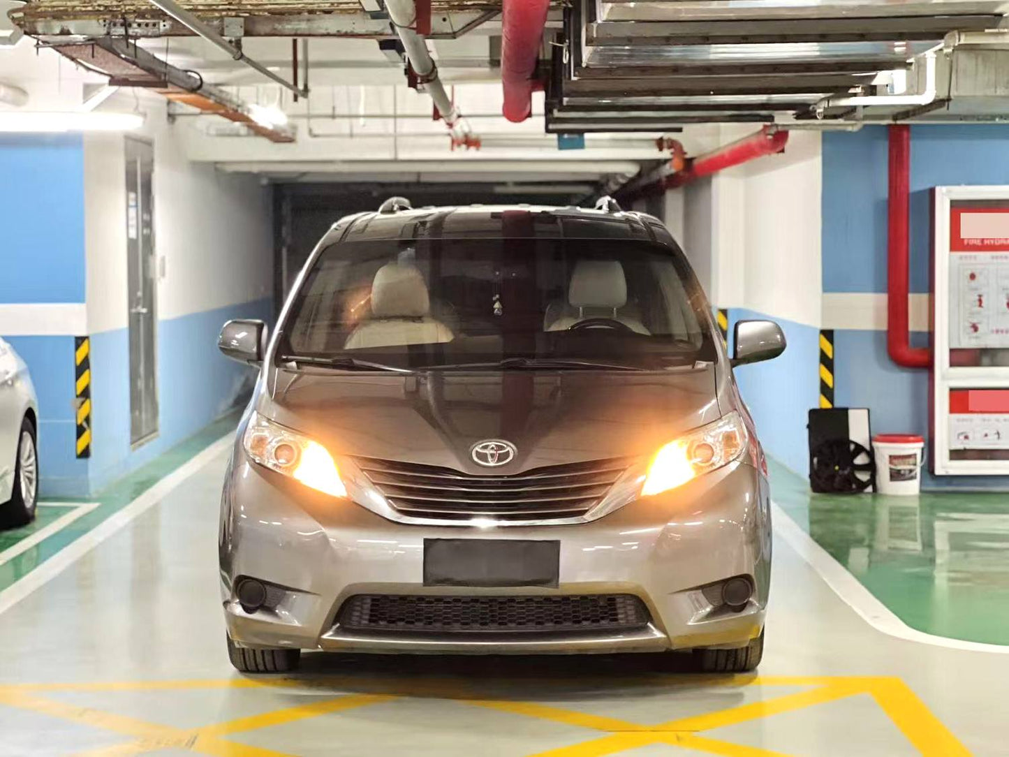 Imported Toyota Sienna|2015 Model 3.5L LE AWD 7-Seater US Spec Automatic