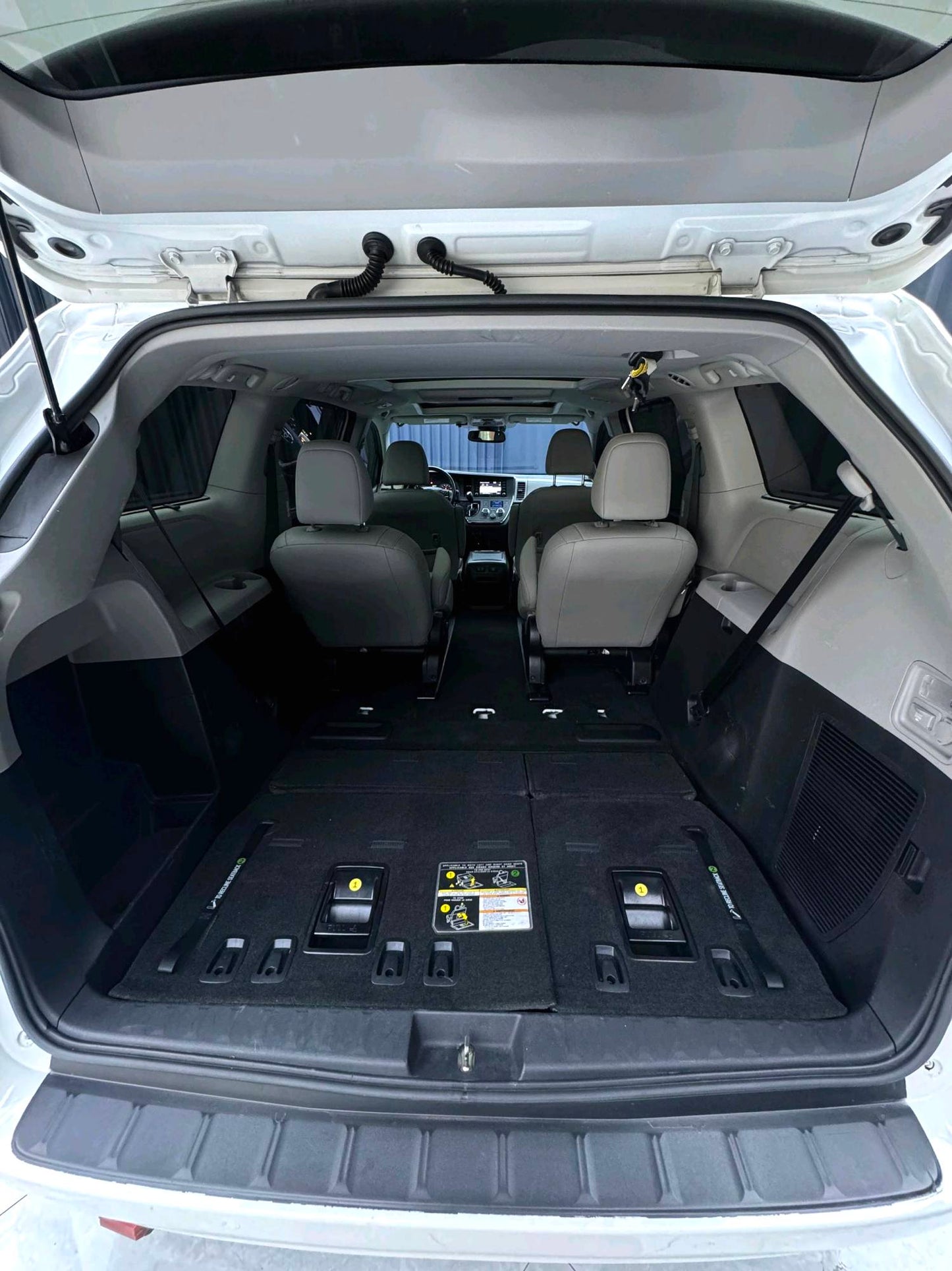 Imported Toyota Sienna|2019 Model 3.5L LE AWD 7-Seater US Spec Automatic Transmission