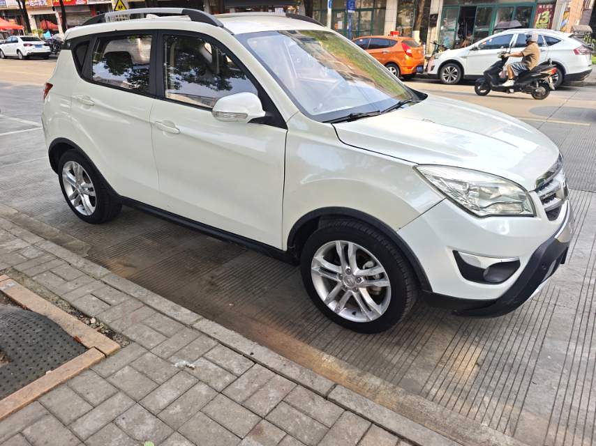 Changan CS35|2015 Model 1.6L Premium Edition Manual Transmission