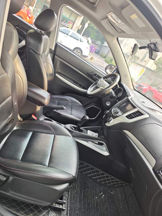 Changan CS35|2015 Model 1.6L Premium Edition Manual Transmission