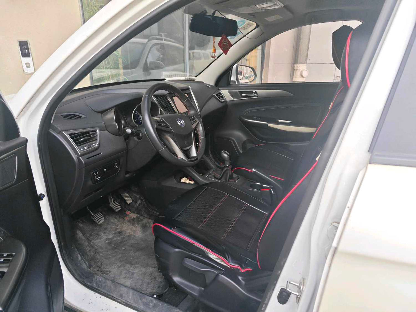 Changan CS35|2017 Model 1.6L Luxury Edition Manual Transmission