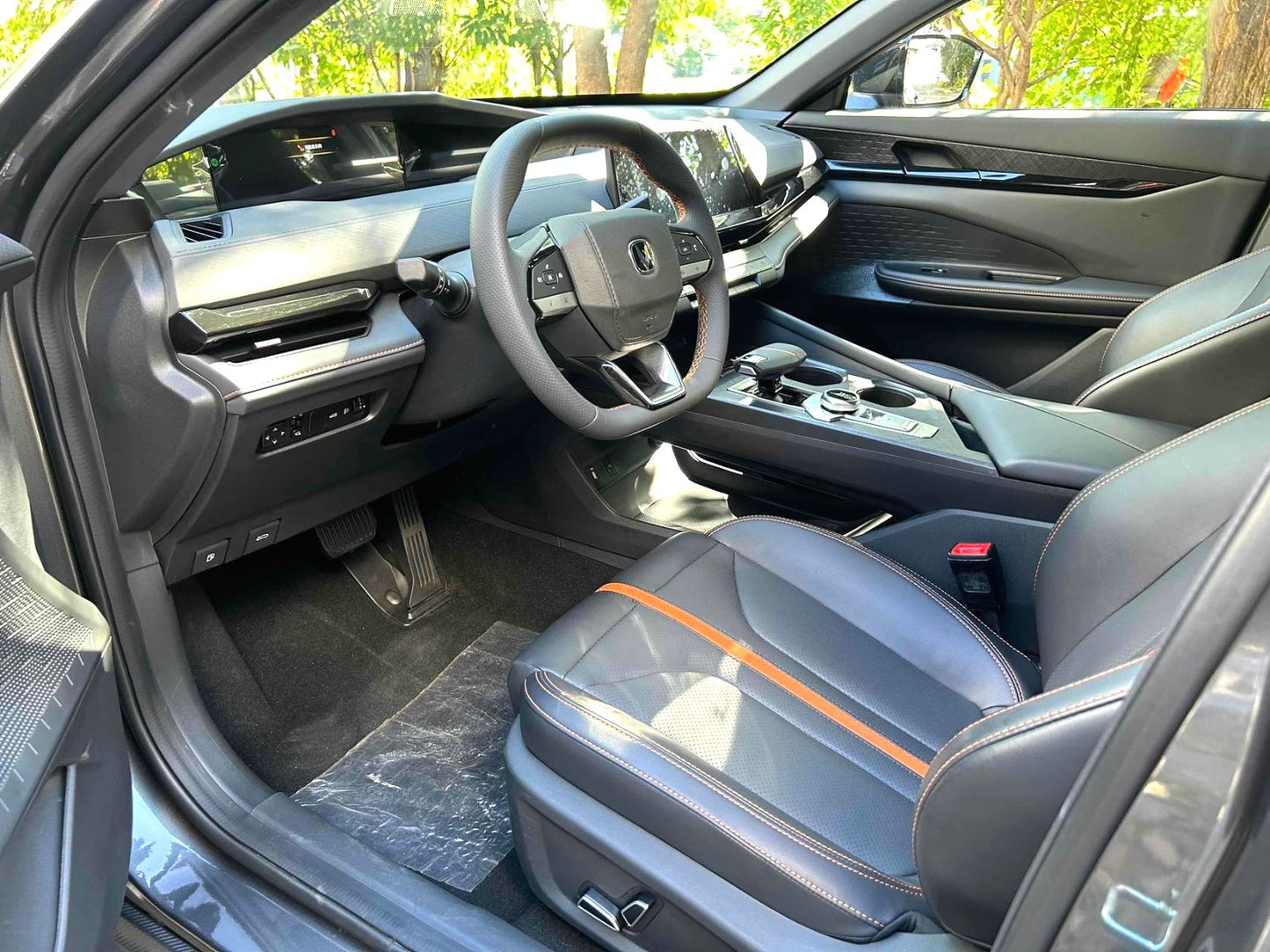 Changan UNI-V|2024 Model 1.5T Premium Edition Automatic Transmission