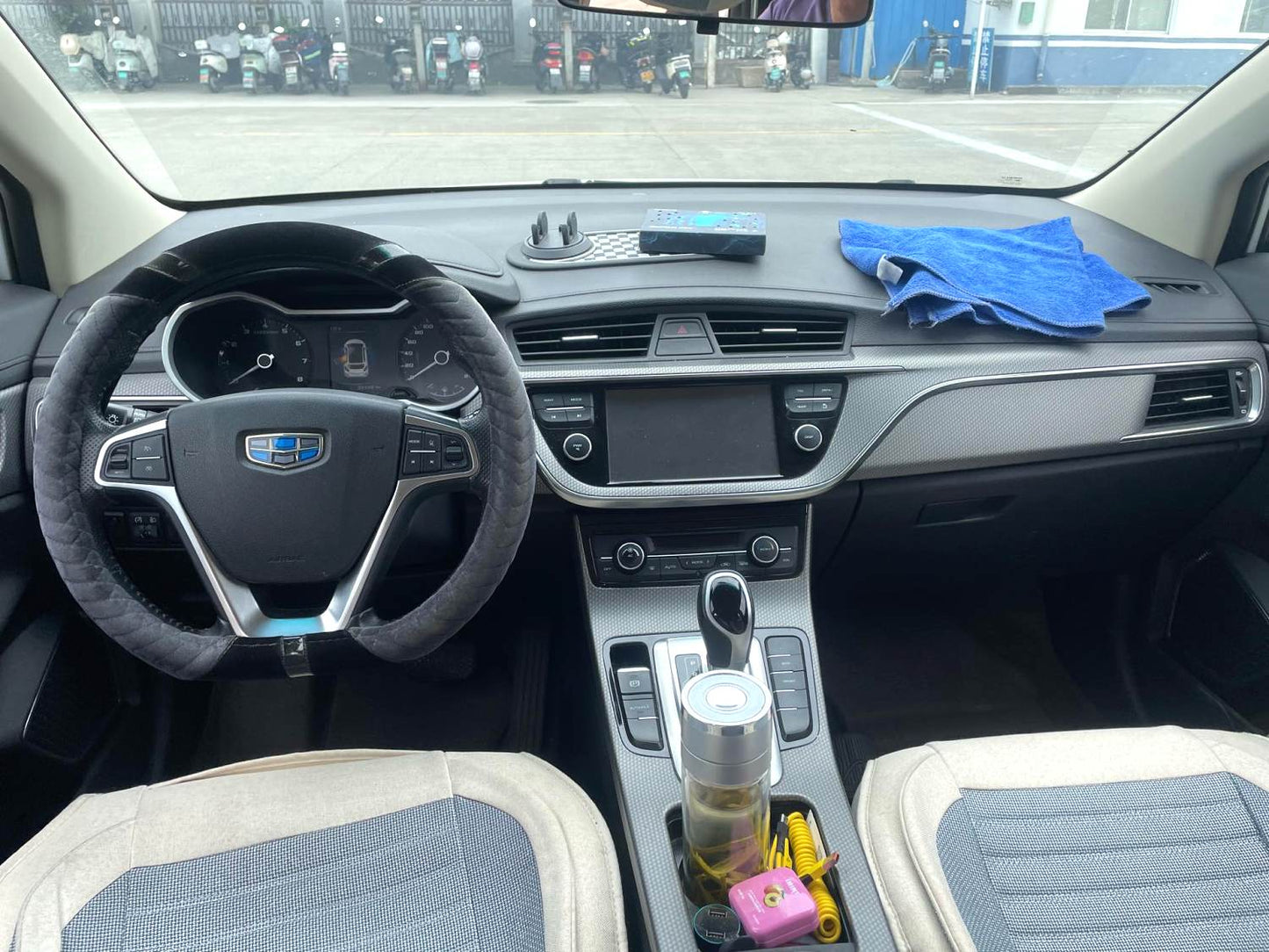 Geely Emgrand GS 2017 Model|1.3T Elegant Smart Connect Trim Automatic Transmission