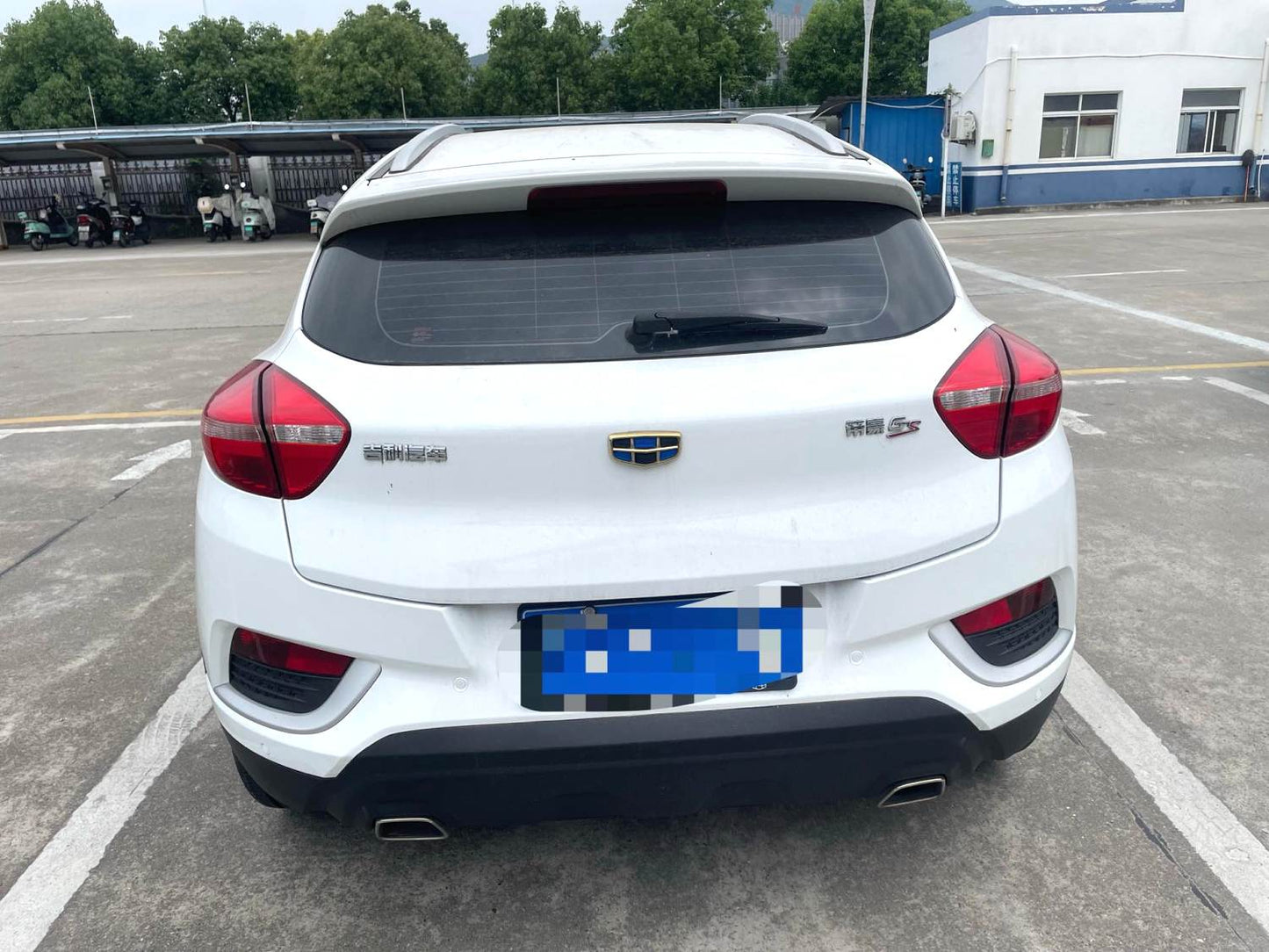 Geely Emgrand GS 2017 Model|1.3T Elegant Smart Connect Trim Automatic Transmission